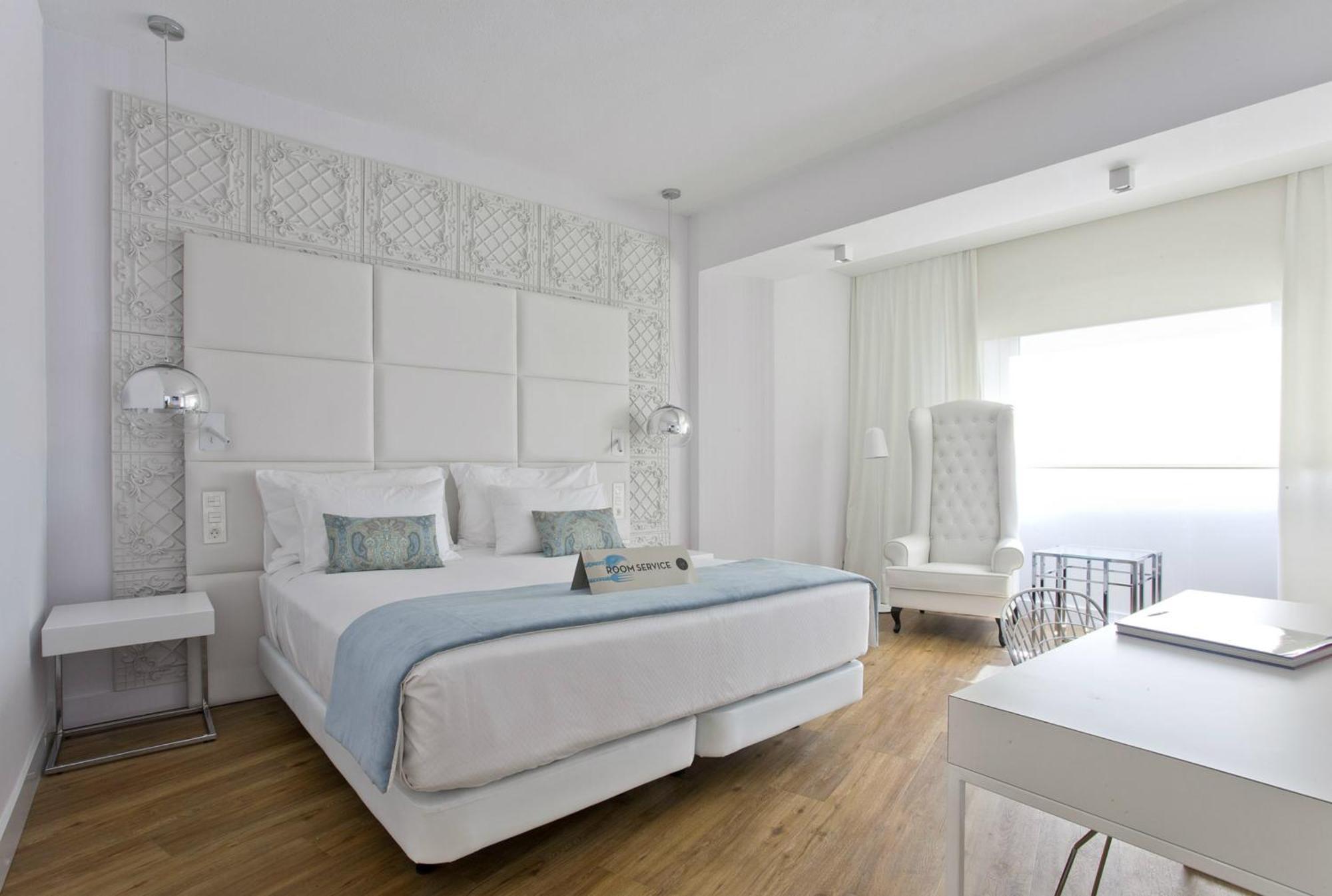 Double or Twin Room with Extra Bed (2 Adults + 1 Child),1272826513:JPEG