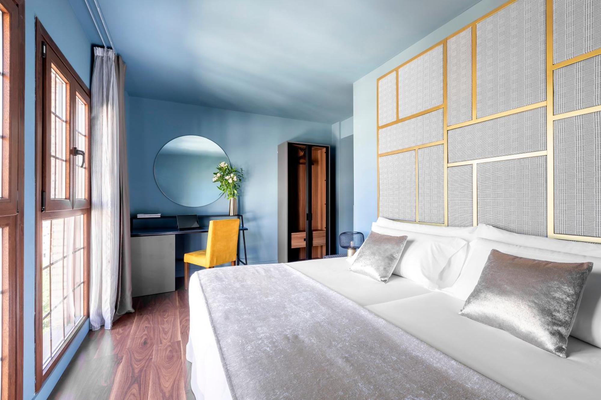 Double Room,1594677878:JPEG