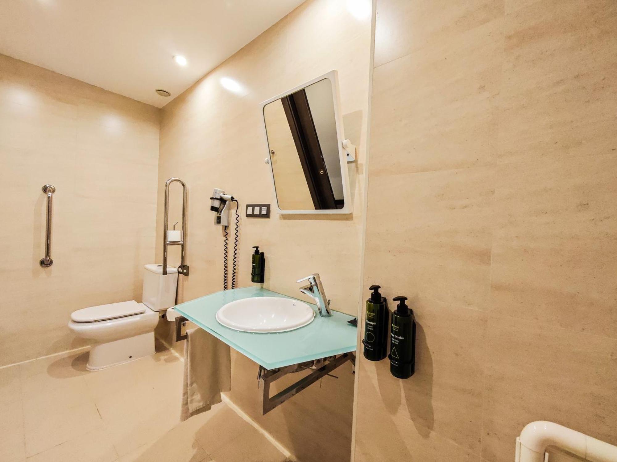 Single Room Disability Access,1622866178:JPEG