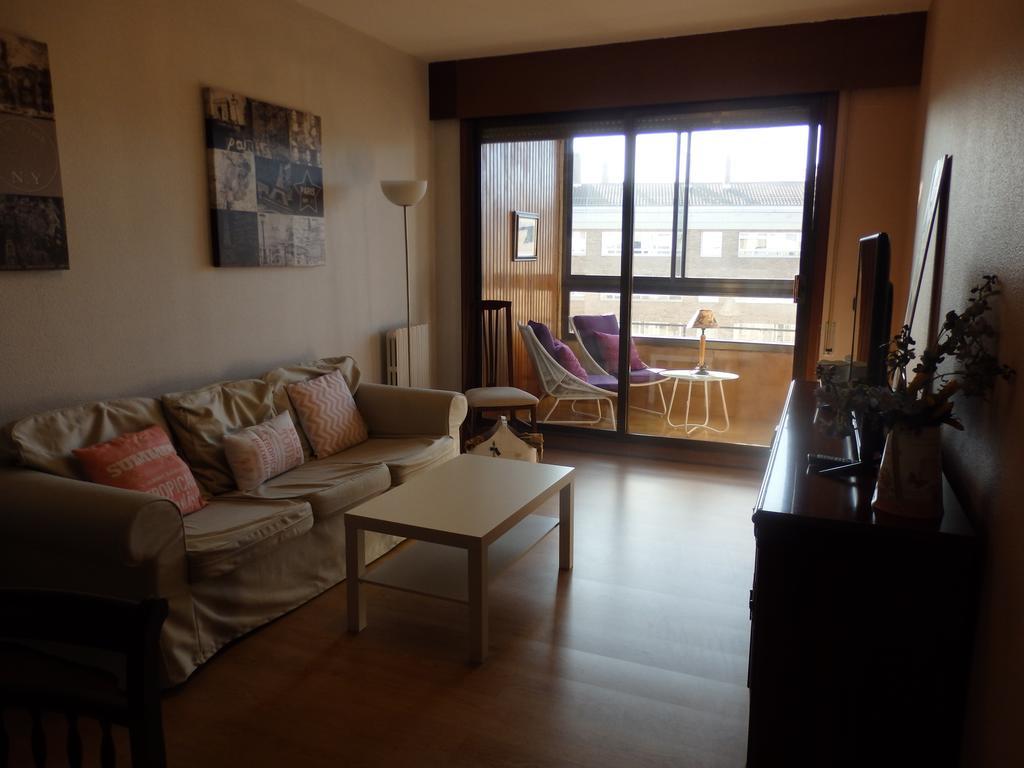 One-Bedroom Apartment,185239335:JPEG