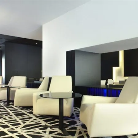 Ac Hotel Ciudad De Pamplona-2