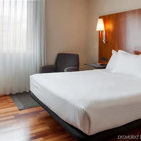 Ac Hotel Ciudad De Pamplona-3